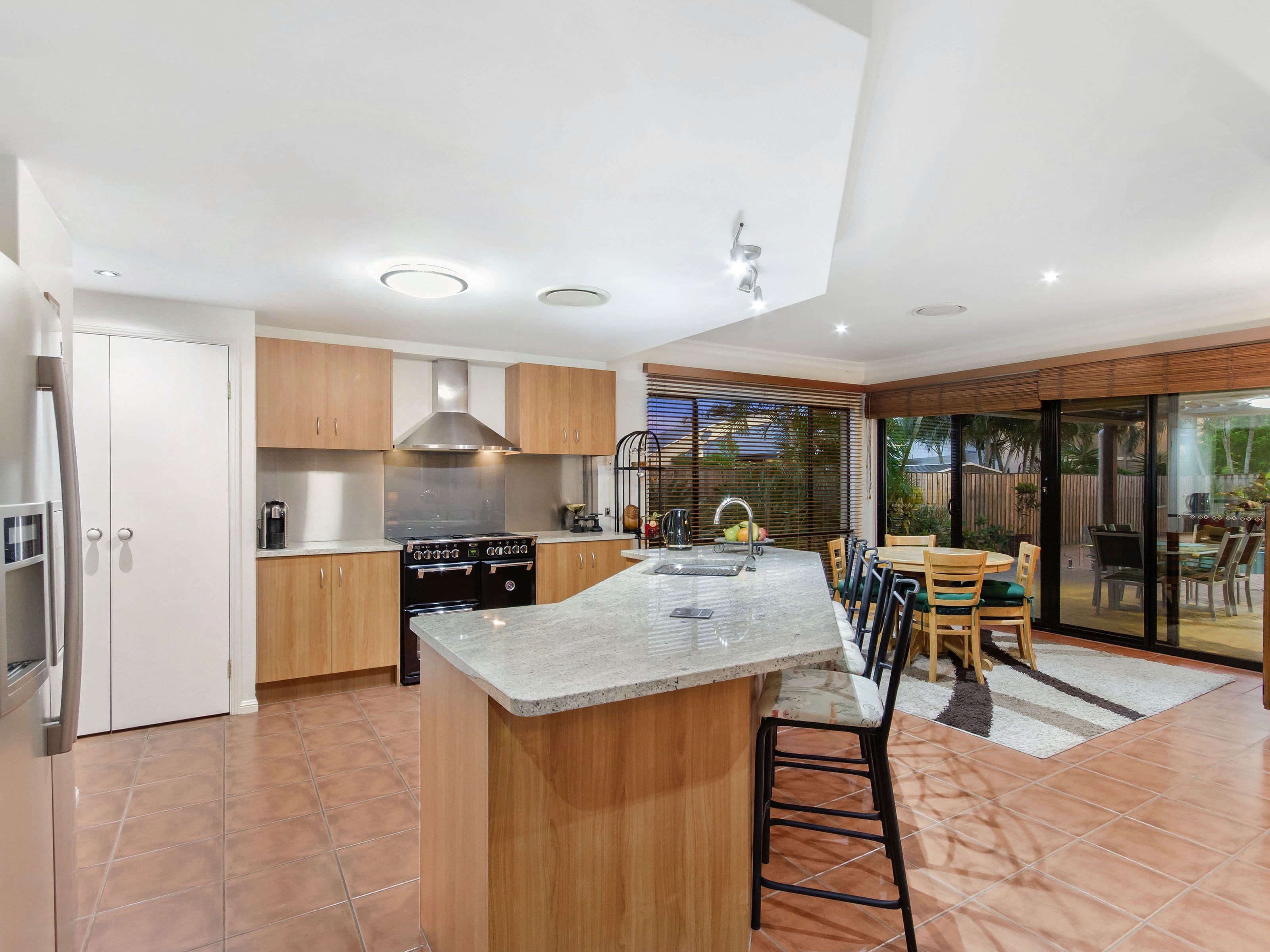 17 Fairbairn Court, Oxenford QLD 4210, Oxenford - Thumbnail 6
