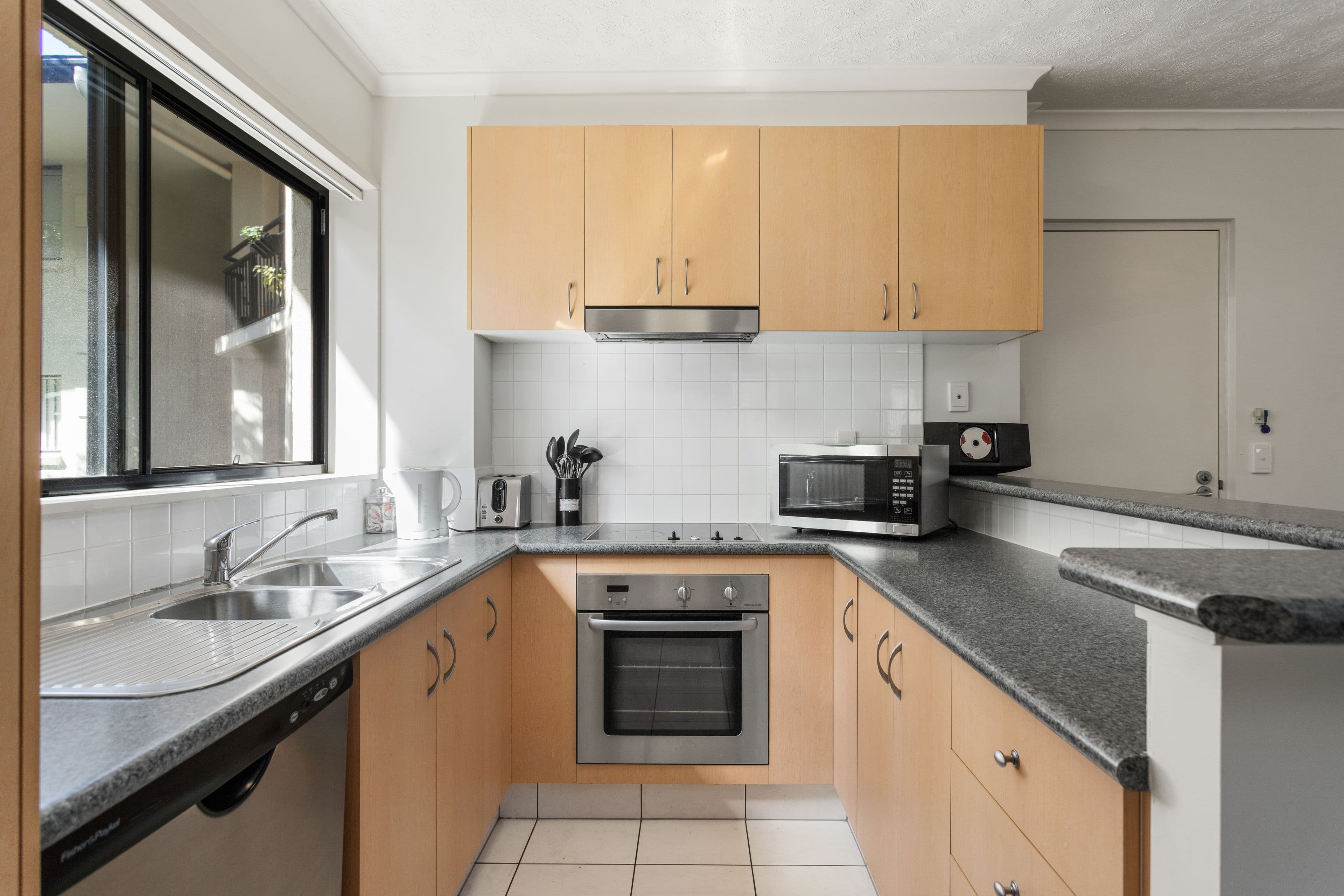 138 High Street, Southport QLD 4215, Southport - Thumbnail 2