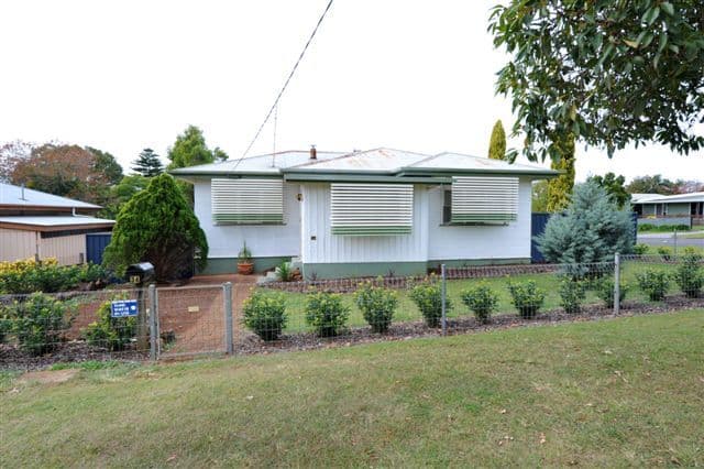 34 Leichhardt Street, CENTENARY HEIGHTS QLD 4350, Centenary Heights - Thumbnail 2