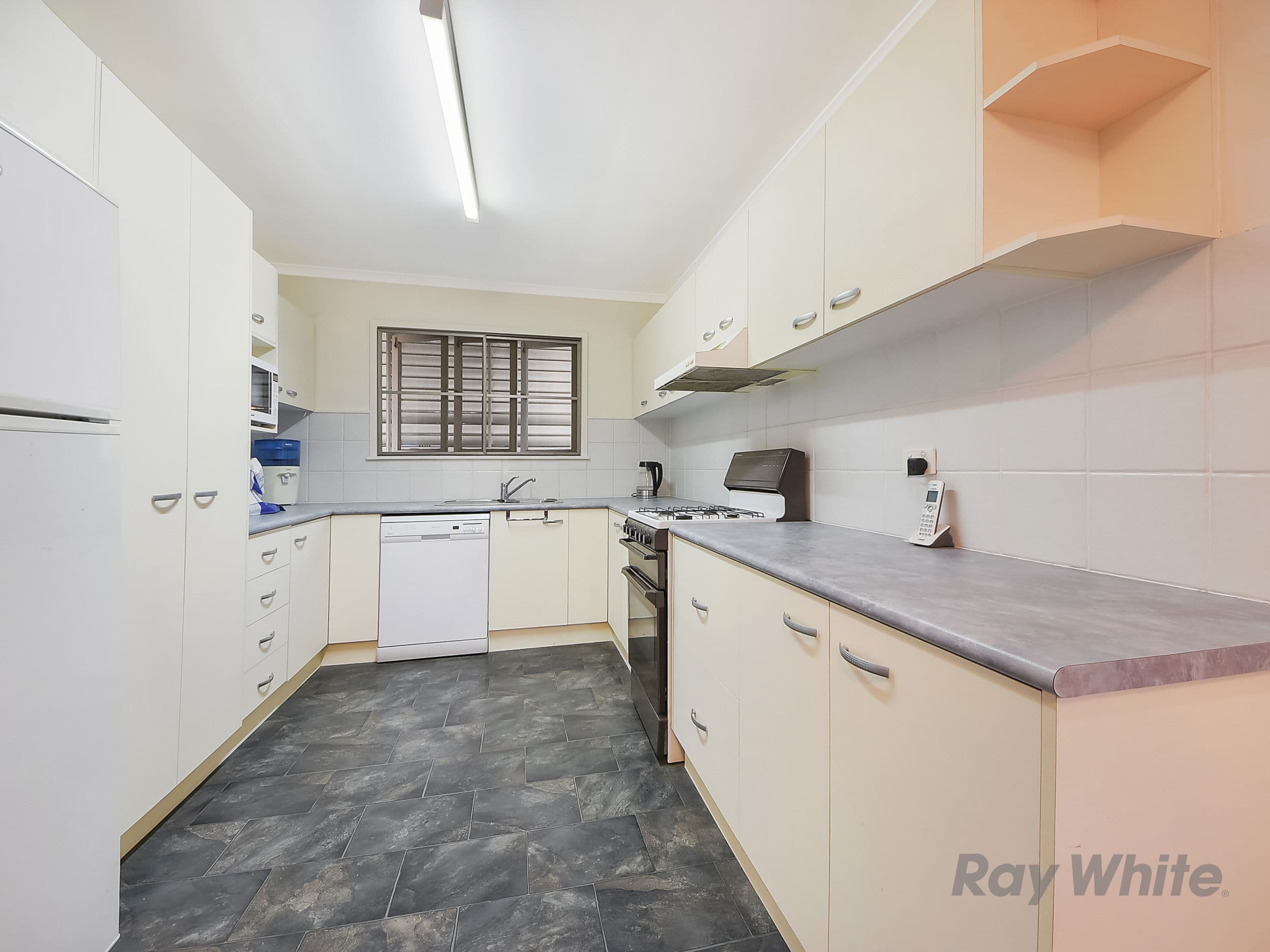 4 Romney Street, Brighton QLD 4017, Brighton - Thumbnail 8