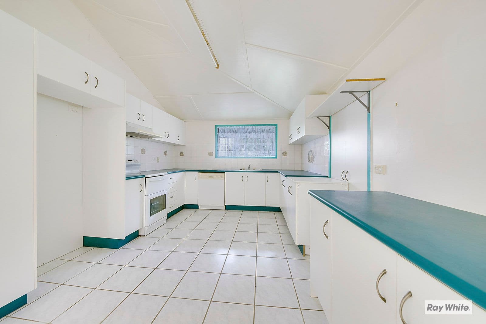 42 William Street, Yeppoon QLD 4703, Yeppoon - Thumbnail 4