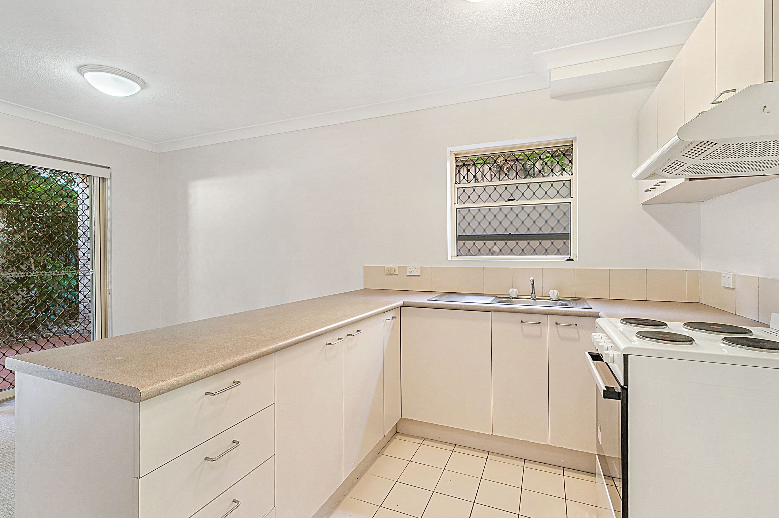 124 Carmody Road, St Lucia QLD 4067, St Lucia - Thumbnail 2