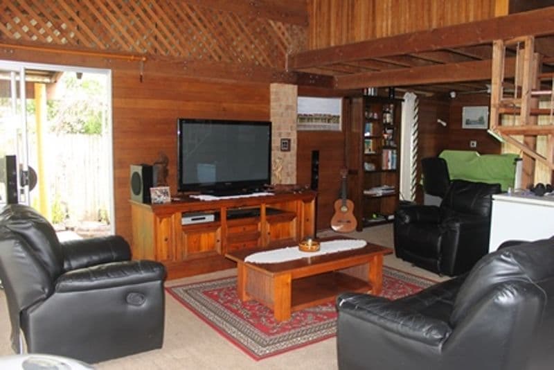 2 SAFFRON Close, HOLLOWAYS BEACH QLD 4878, Holloways Beach - Thumbnail 3