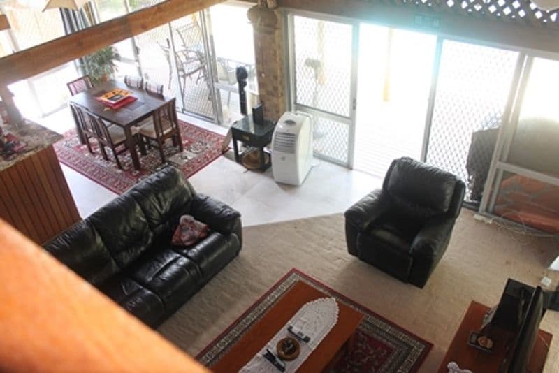 2 SAFFRON Close, HOLLOWAYS BEACH QLD 4878, Holloways Beach - Thumbnail 4