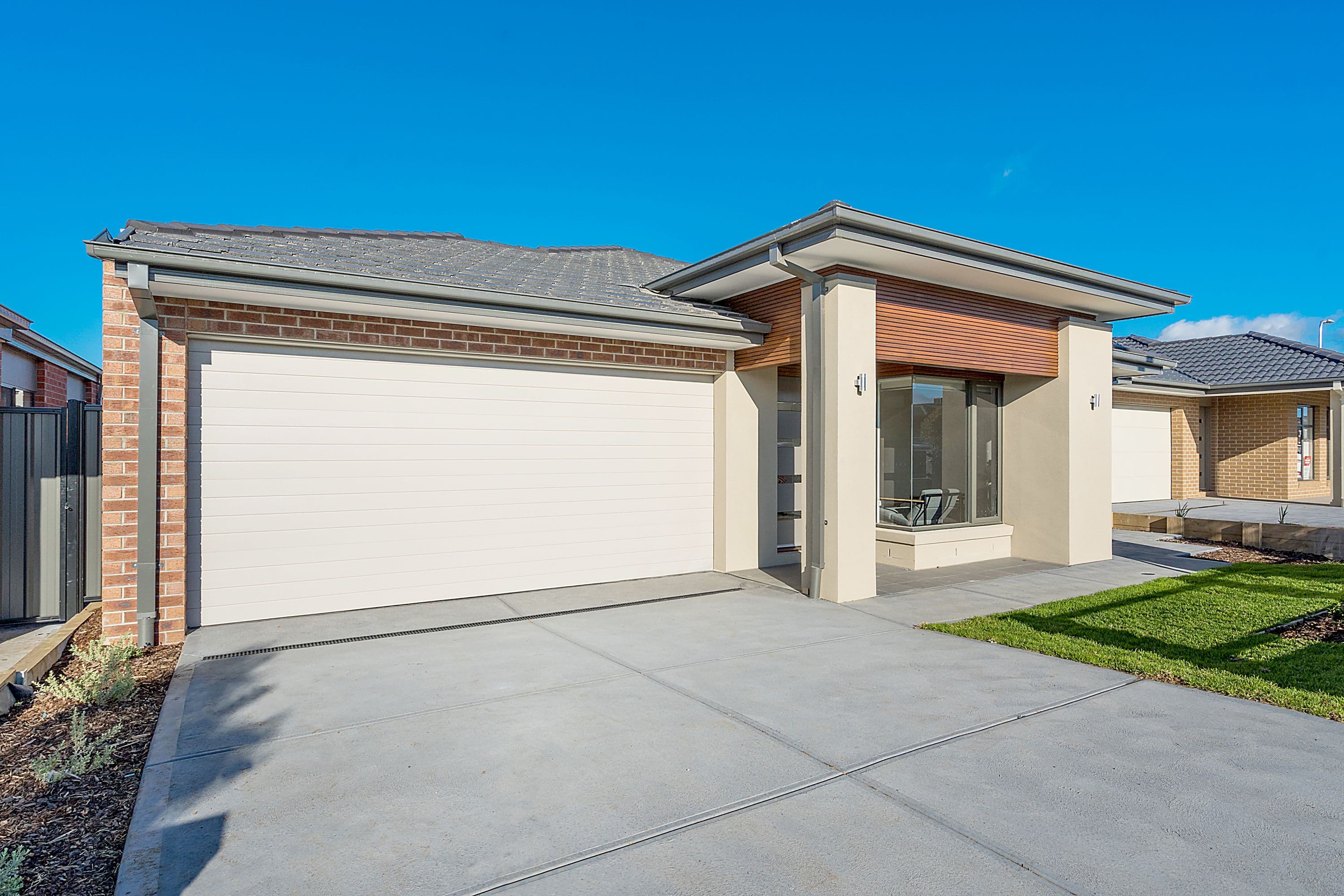 613 Grand Boulevard, Craigieburn VIC 3064, Craigieburn - Thumbnail 2