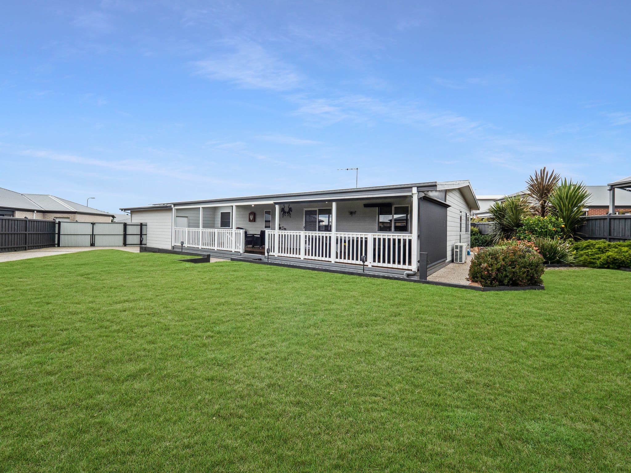 16 Pearl Court, Cowes VIC 3922, Cowes - Thumbnail 2