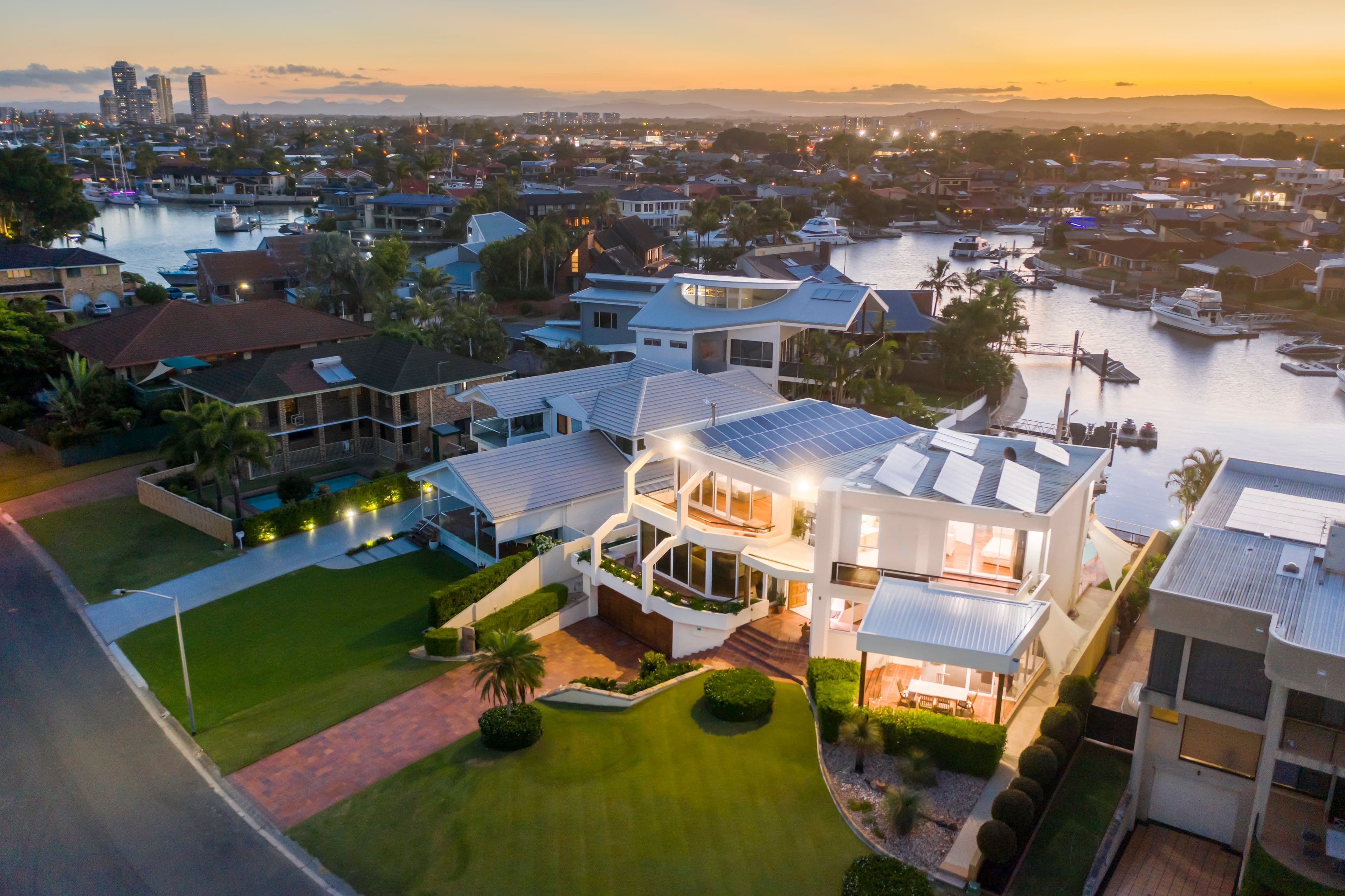 8 Constance Esplanade, Runaway Bay QLD 4216, Runaway Bay - Thumbnail 3