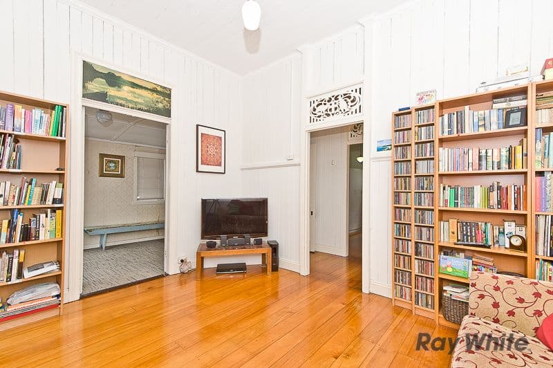 13 Cox Road, WINDSOR QLD 4030, Windsor - Thumbnail 4