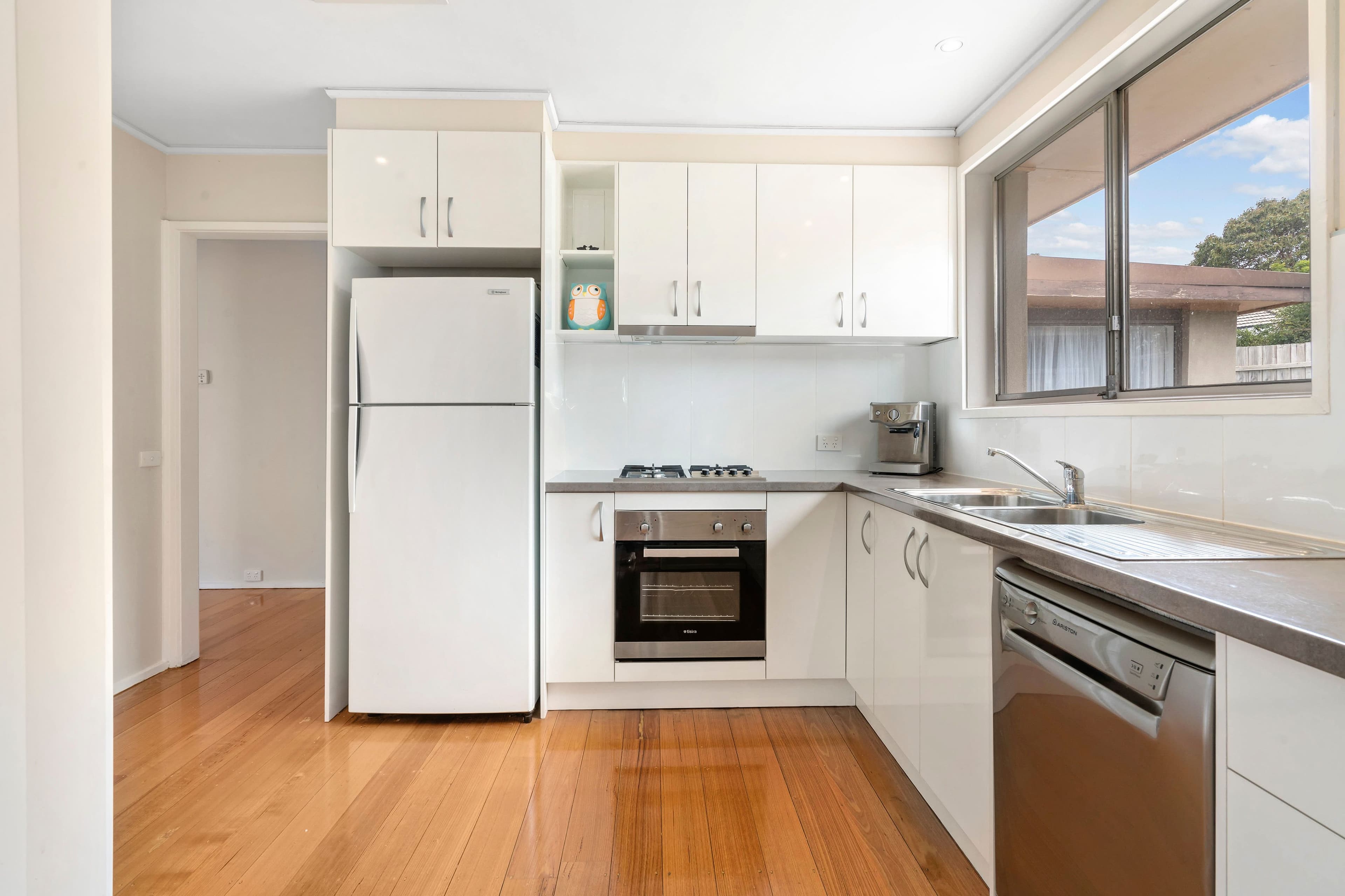 4 Hampden Avenue, Frankston VIC 3199, Frankston - Thumbnail 4