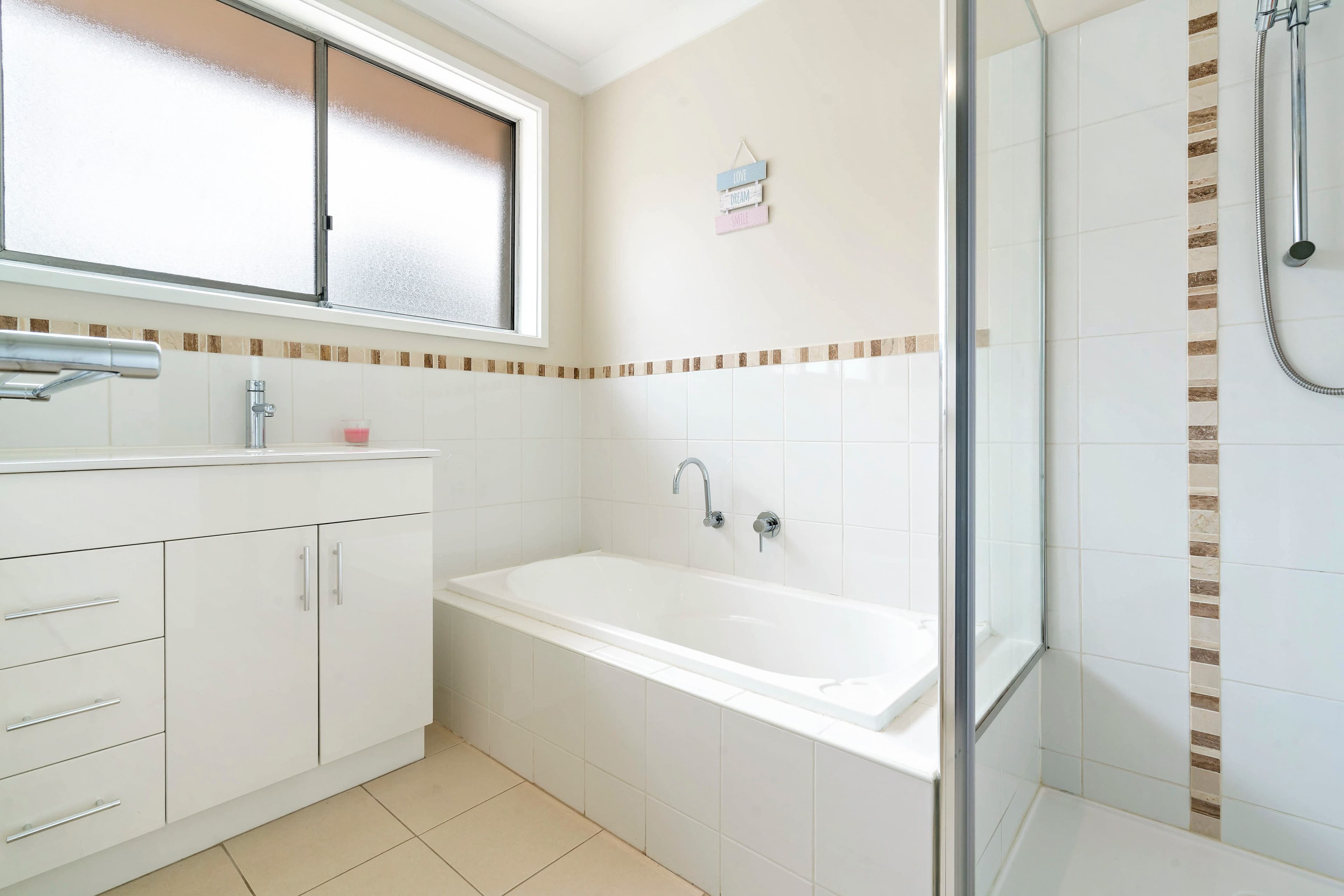 4 Hampden Avenue, Frankston VIC 3199, Frankston - Thumbnail 6