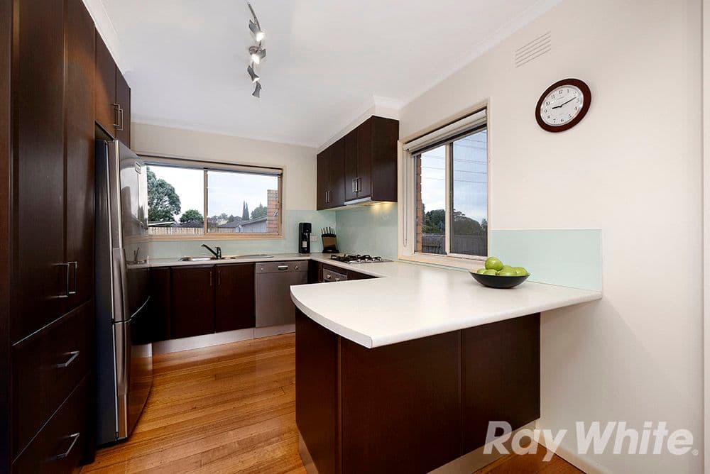 30 Johnson Drive, Glen Waverley VIC 3150, Glen Waverley - Thumbnail 2