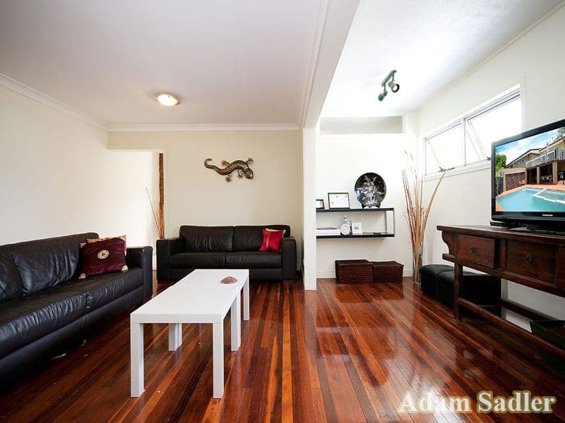 3 Tawarri Crescent, BURLEIGH HEADS QLD 4220, Burleigh Heads - Thumbnail 2