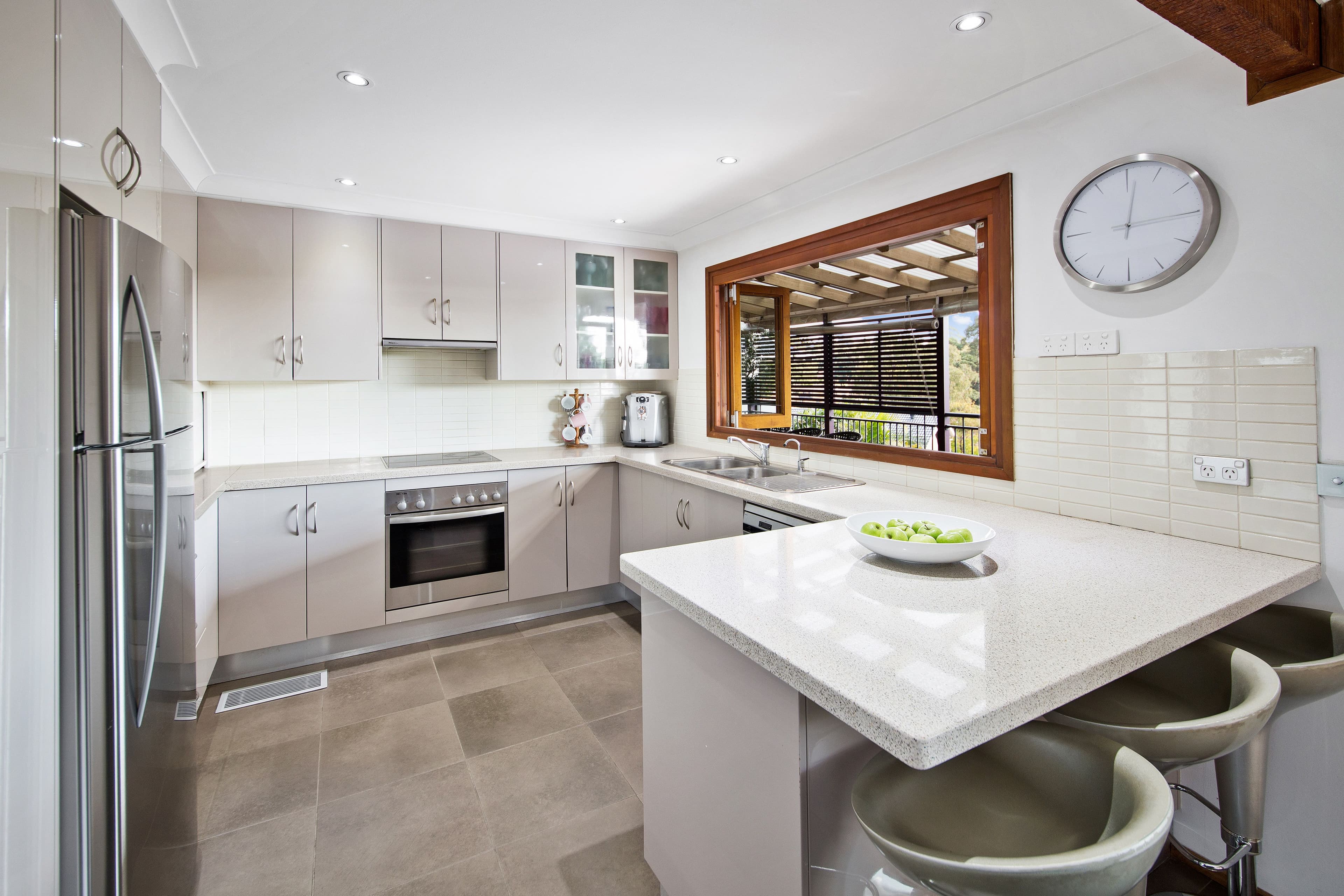 16 Hobart Place, Illawong - Thumbnail 3