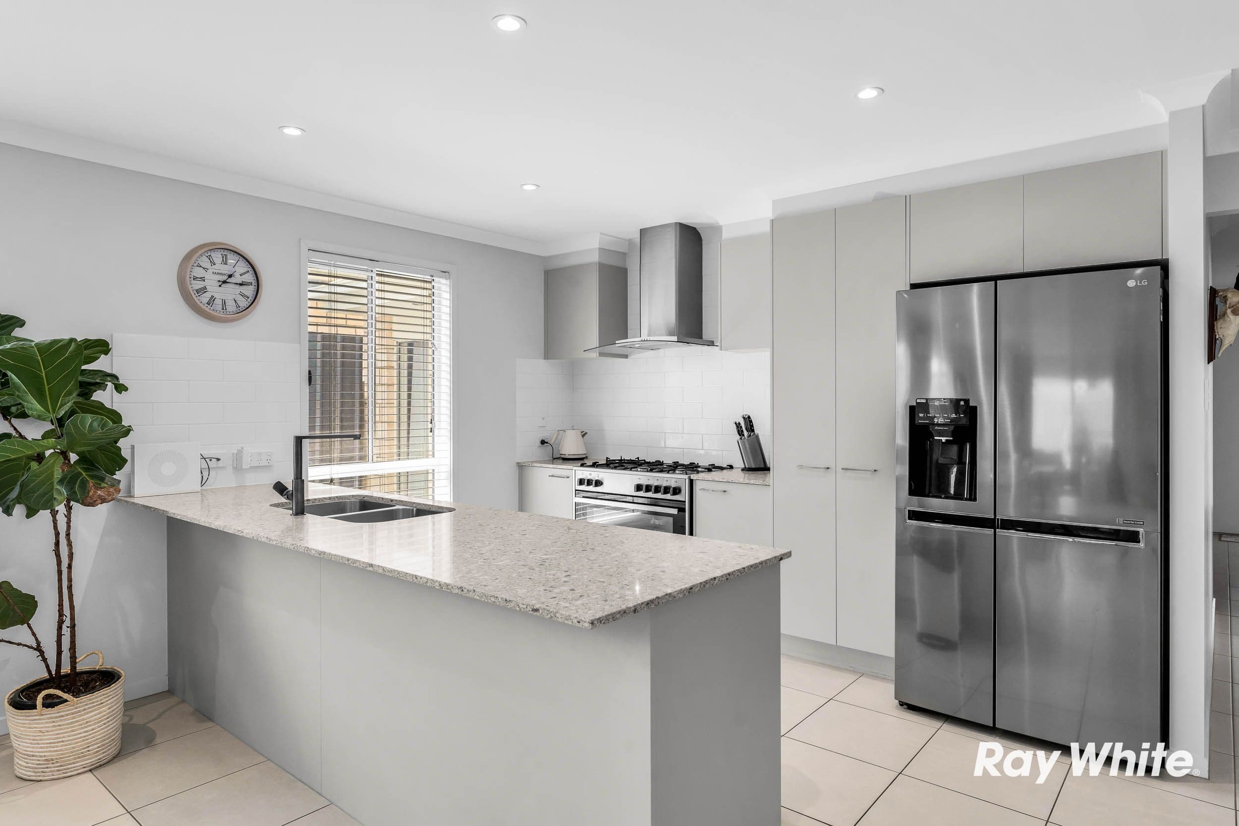 8 Irma Circuit, Park Ridge QLD 4125, Park Ridge - Thumbnail 2