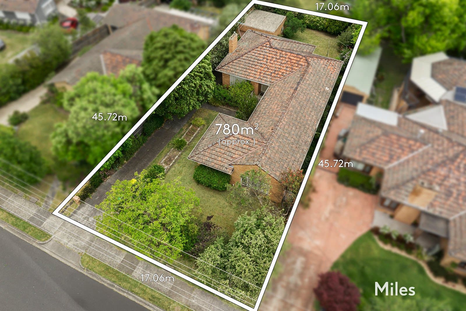 29 Charteris Drive, Ivanhoe East, Ivanhoe East - Thumbnail 2