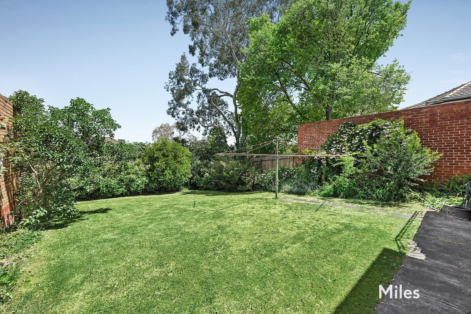 29 Charteris Drive, Ivanhoe East, Ivanhoe East - Thumbnail 4