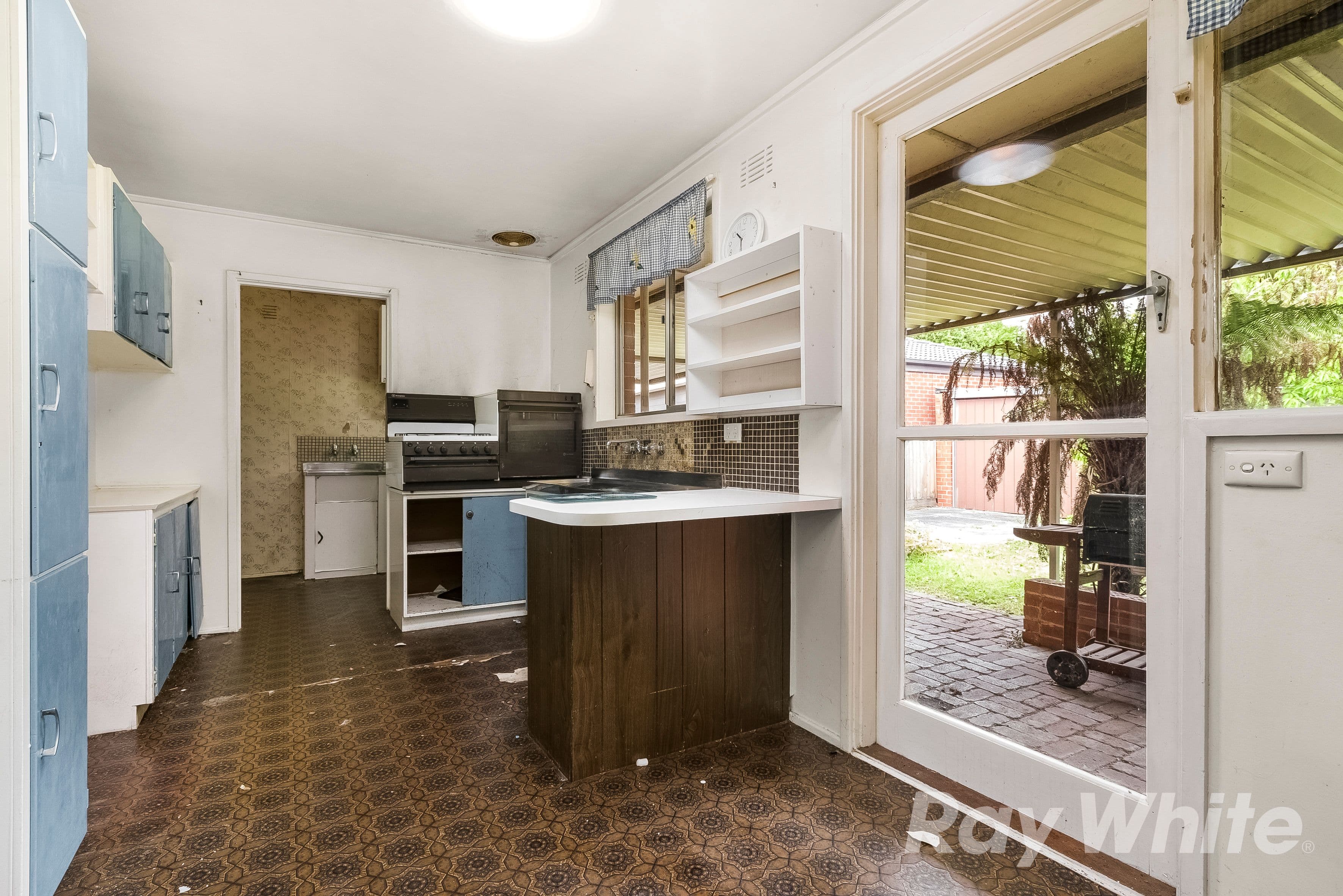 4 Woolwich Drive, Mulgrave VIC 3170, Mulgrave - Thumbnail 2
