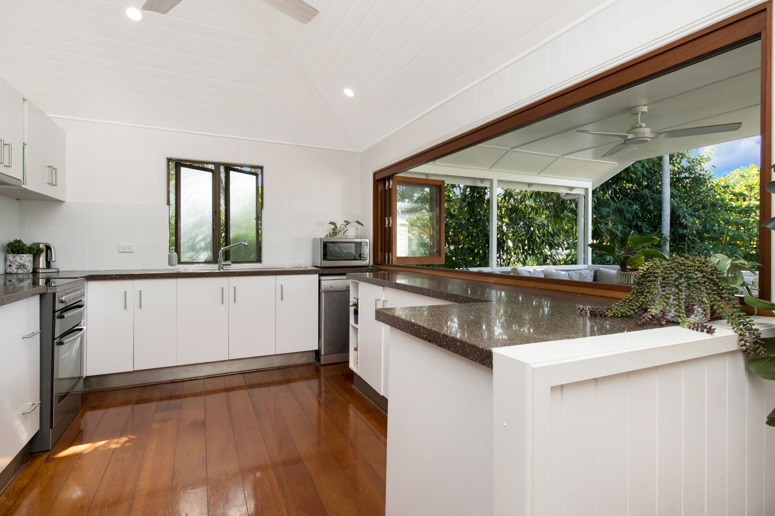 95 Ninth Avenue, Railway Estate QLD 4810, Railway Estate - Thumbnail 4