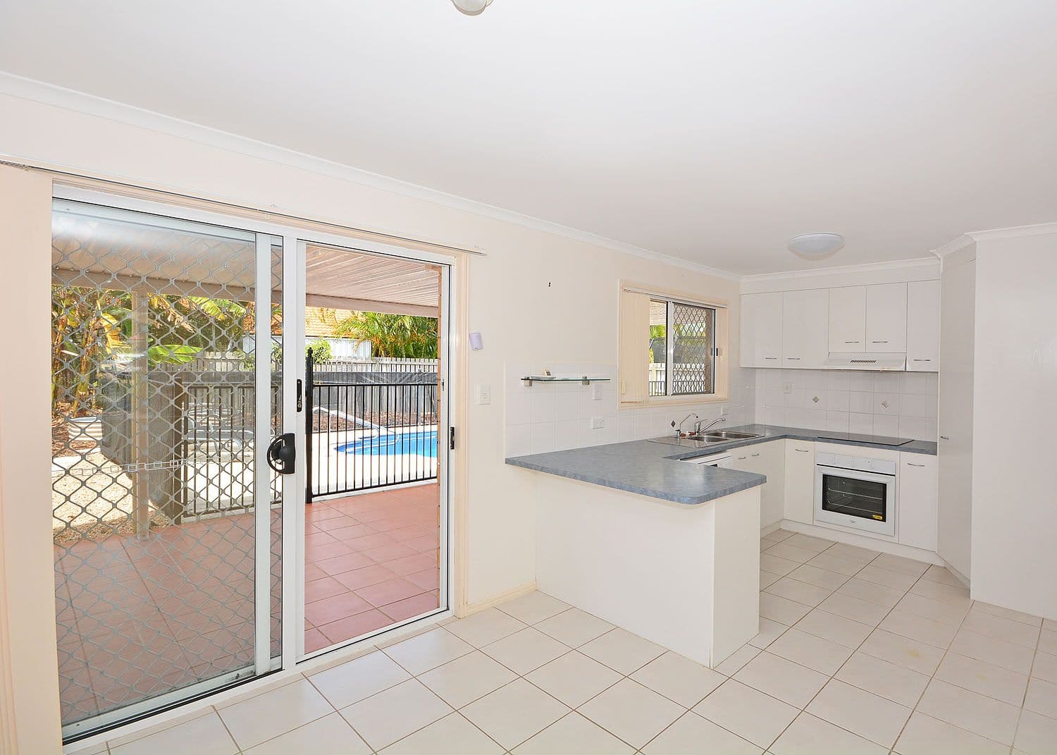 13 Mainsail Court, Point Vernon QLD 4655, Point Vernon - Thumbnail 3