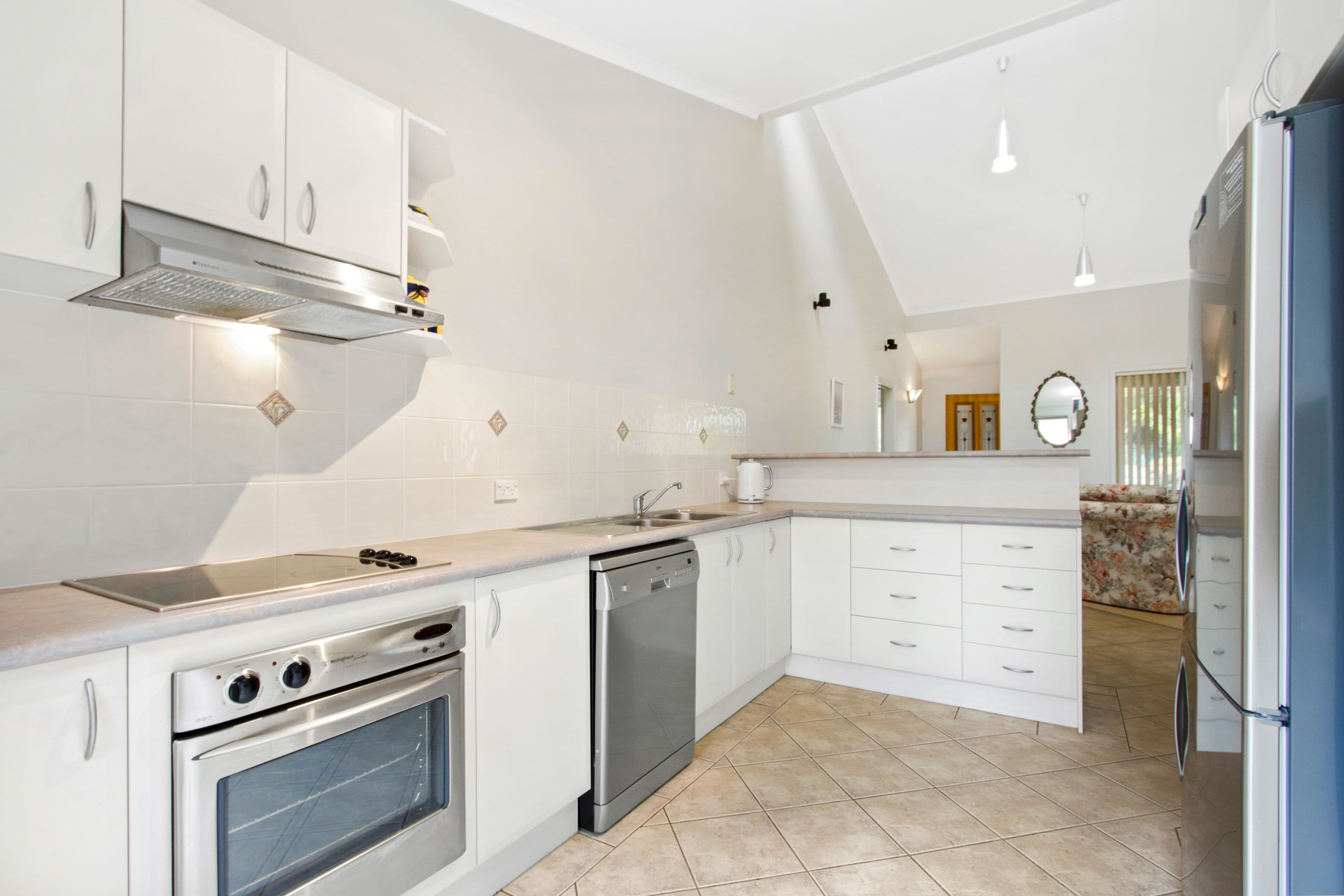 6 Lisa Place, Sunshine Bay NSW 2536, Sunshine Bay - Thumbnail 4