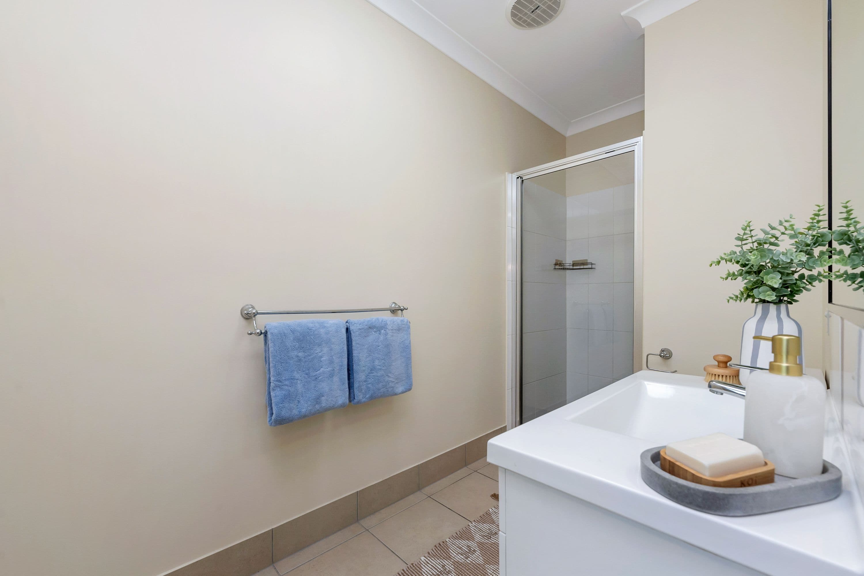 15 Wenlock Street, Rasmussen QLD 4815, Rasmussen - Thumbnail 8