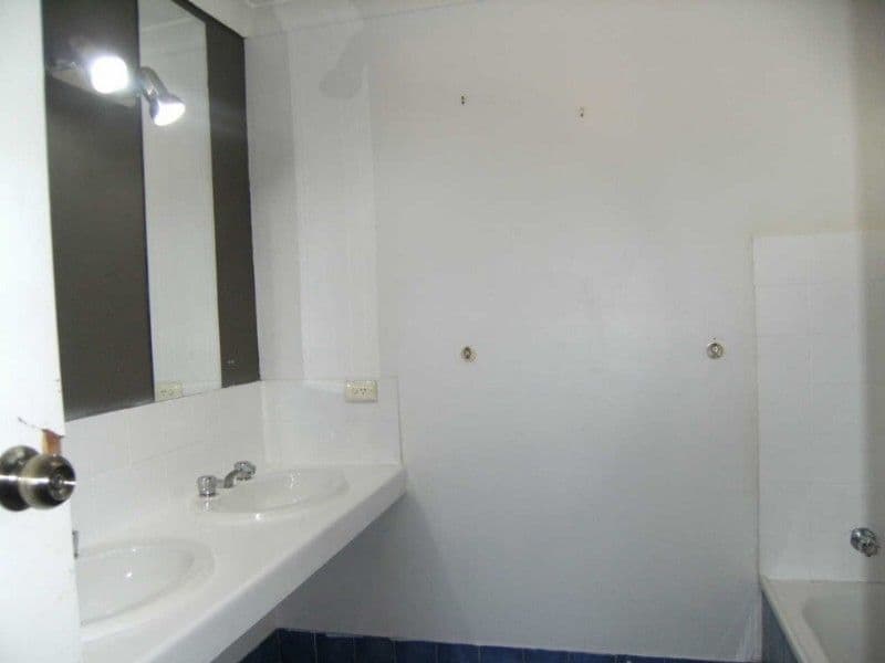 186 Discovery Drive, HELENSVALE QLD 4212, Helensvale - Thumbnail 7