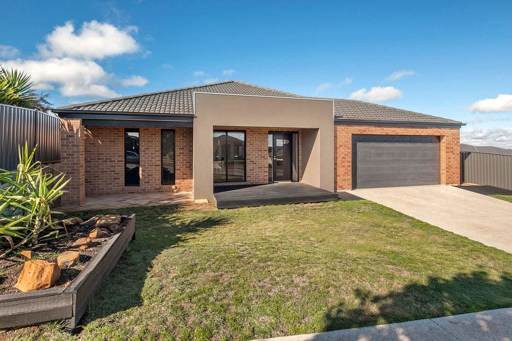 29 Shaftesbury Avenue, Delacombe VIC 3356, Delacombe - Image 1