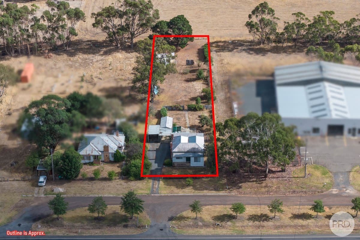 100 Montgomery Street, SKIPTON VIC 3361, Skipton - Image 1