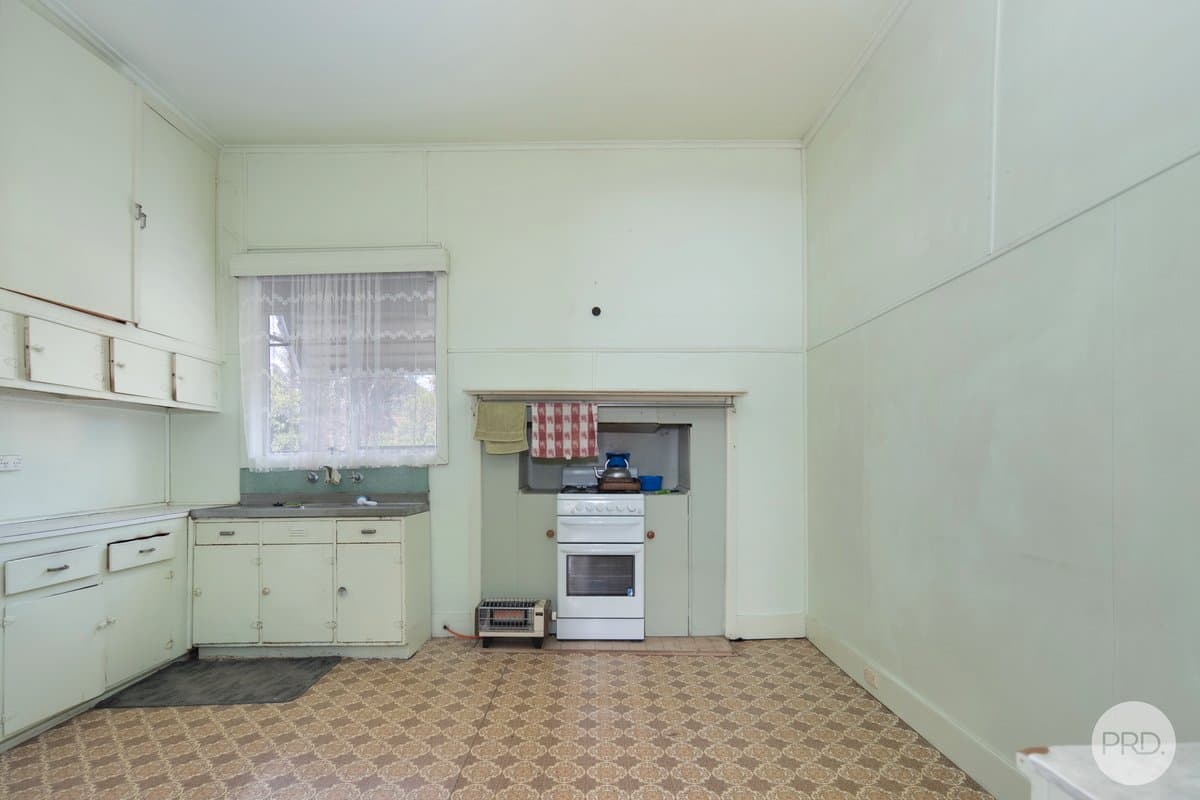 100 Montgomery Street, SKIPTON VIC 3361, Skipton - Thumbnail 3