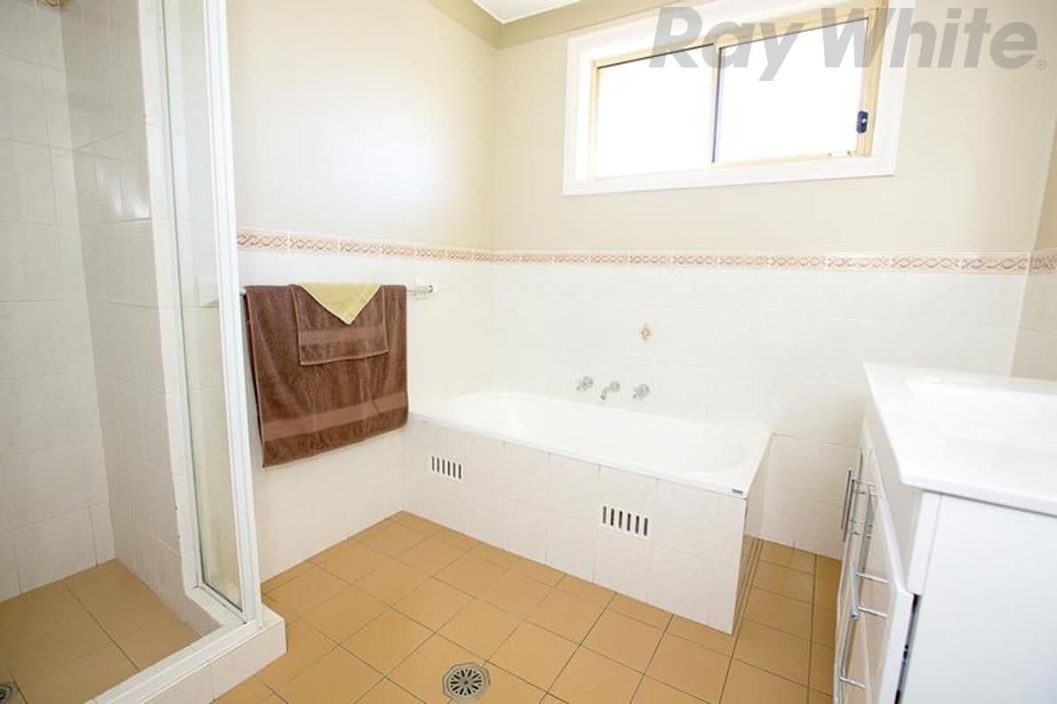 9b Cordelia Crescent, GREEN VALLEY NSW 2168, Green Valley - Thumbnail 6