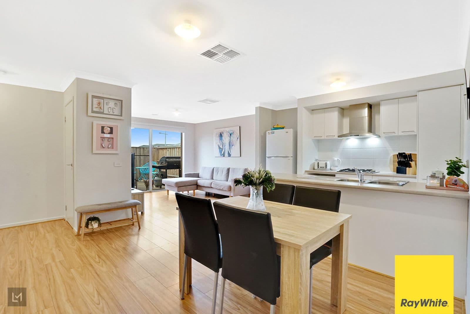 10 Dempsey Avenue, Truganina VIC 3029, Truganina - Thumbnail 7