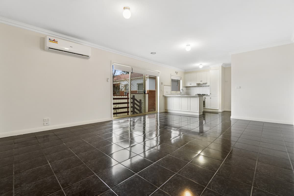 5 / 13 Carey Crescent, BACCHUS MARSH VIC 3340, Bacchus Marsh - Thumbnail 4