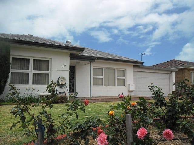 19 Ainsworth Street, GERALDTON WA 6530, Geraldton - Thumbnail 2