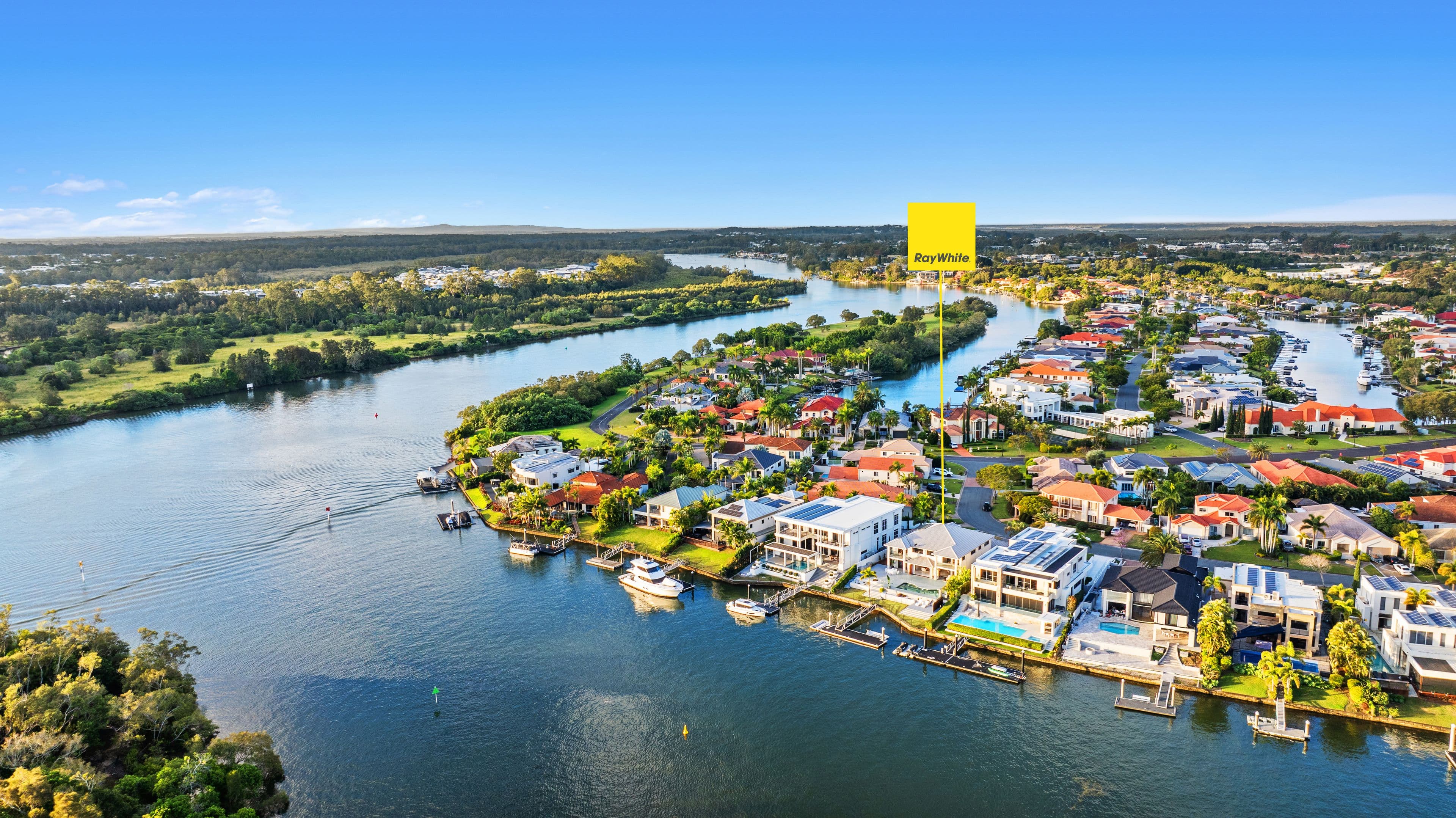 1675 Riverdale Drive, Hope Island QLD 4212, Hope Island - Thumbnail 4