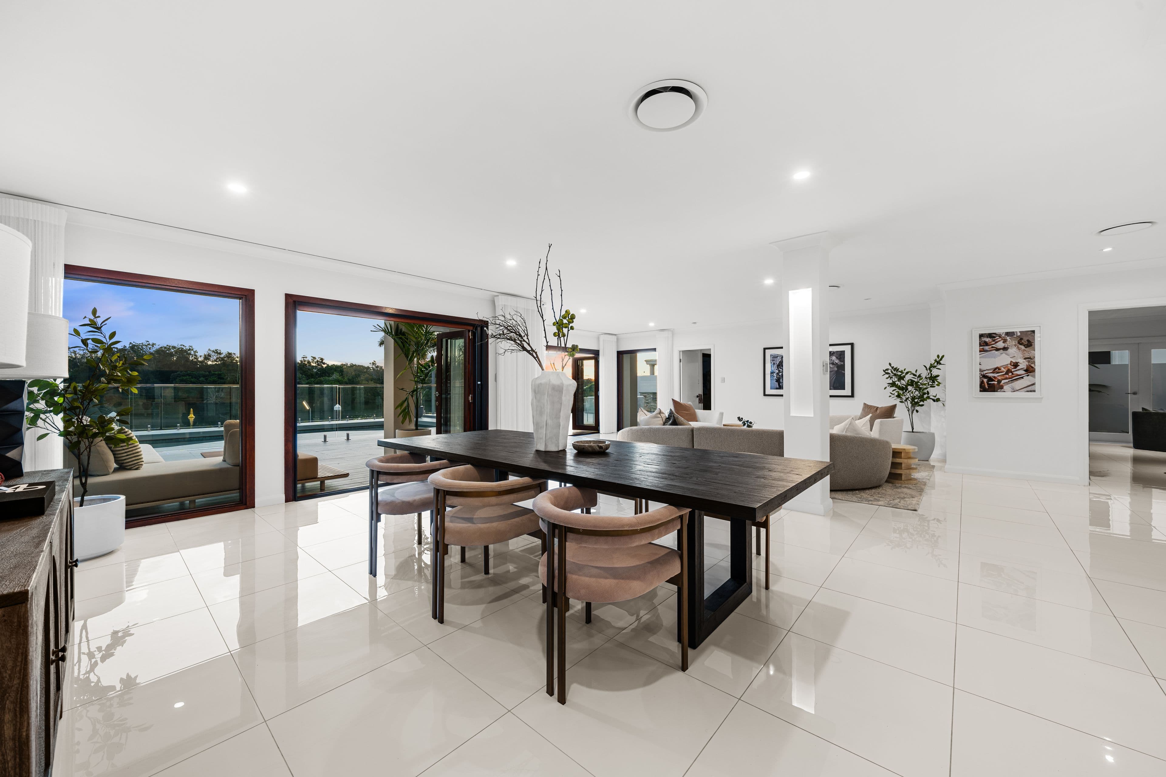 1675 Riverdale Drive, Hope Island QLD 4212, Hope Island - Thumbnail 5