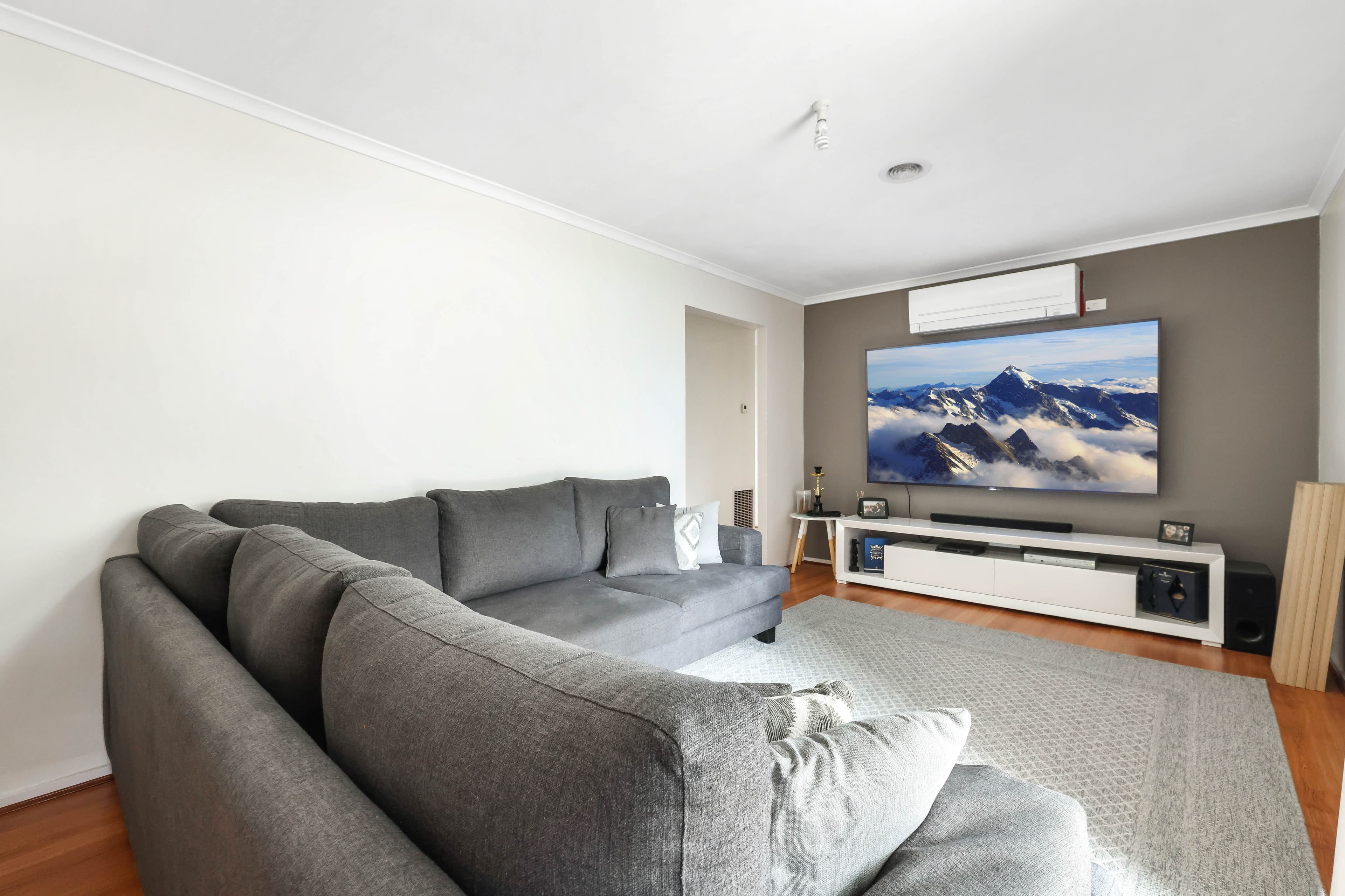 9 Columbia Circuit (Kingston Gardens), Broadmeadows VIC 3047, Broadmeadows - Thumbnail 3
