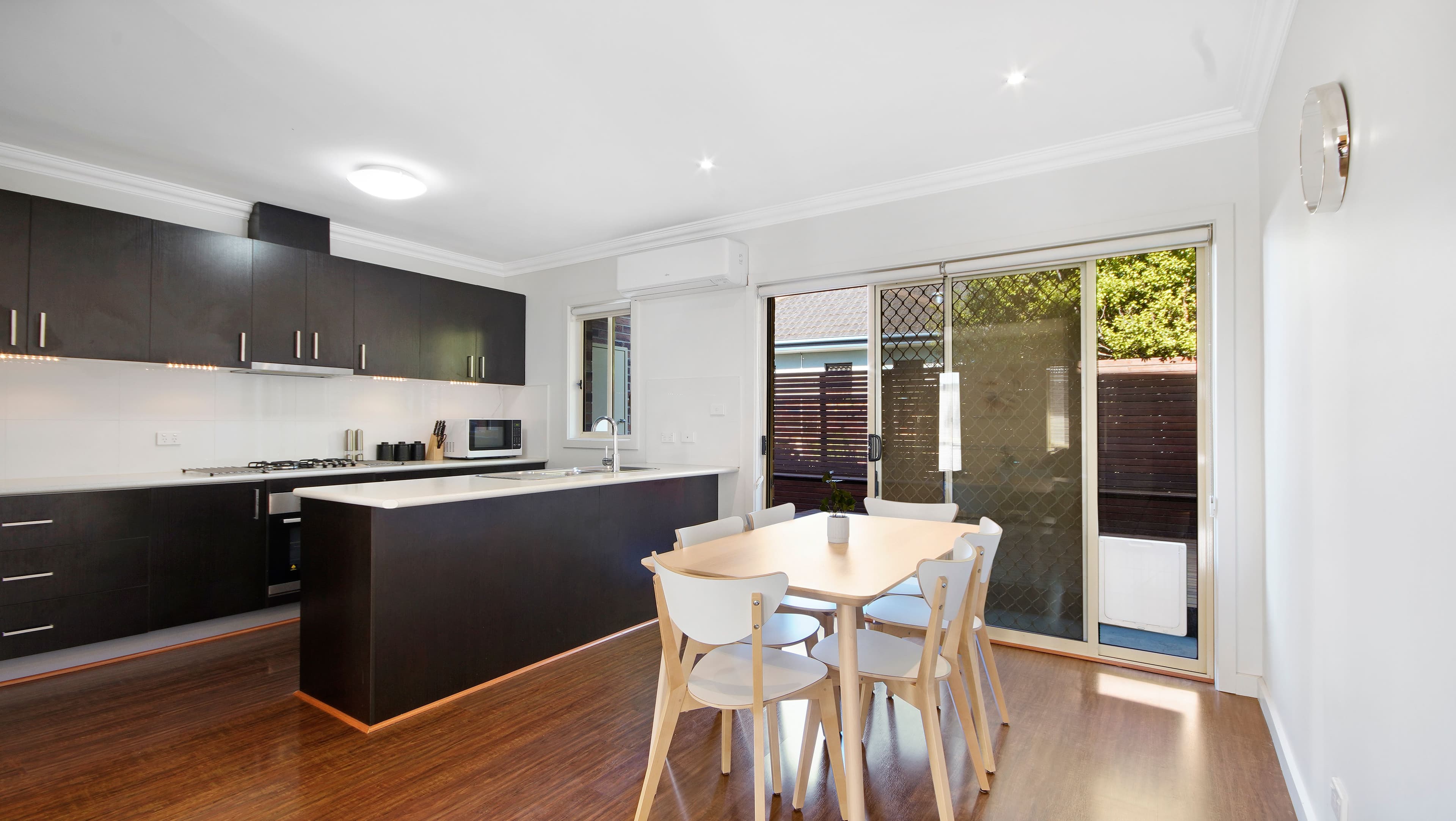 19a Evans Crescent, Reservoir VIC 3073, Reservoir - Thumbnail 3