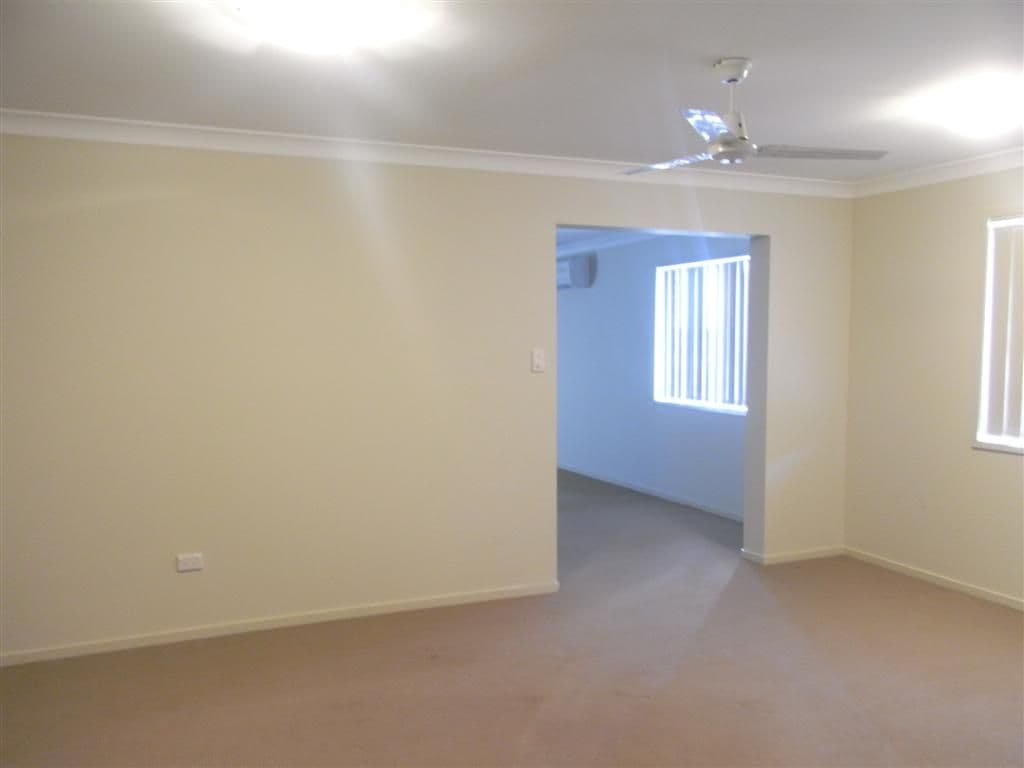 7 Teresa Street, NIKENBAH QLD 4655, Nikenbah - Thumbnail 3