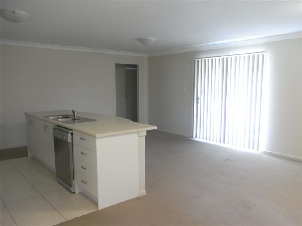 7 Teresa Street, NIKENBAH QLD 4655, Nikenbah - Thumbnail 7