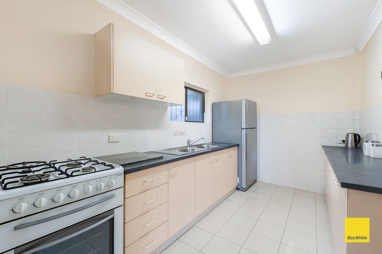80 Eleanor Street, Rosehill - Thumbnail 4