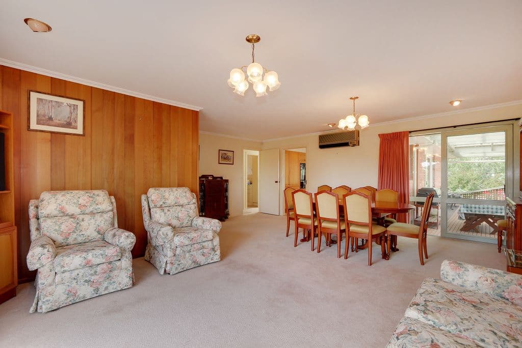 12 Hedwig Drive, Mooroolbark VIC 3138, Mooroolbark - Thumbnail 2