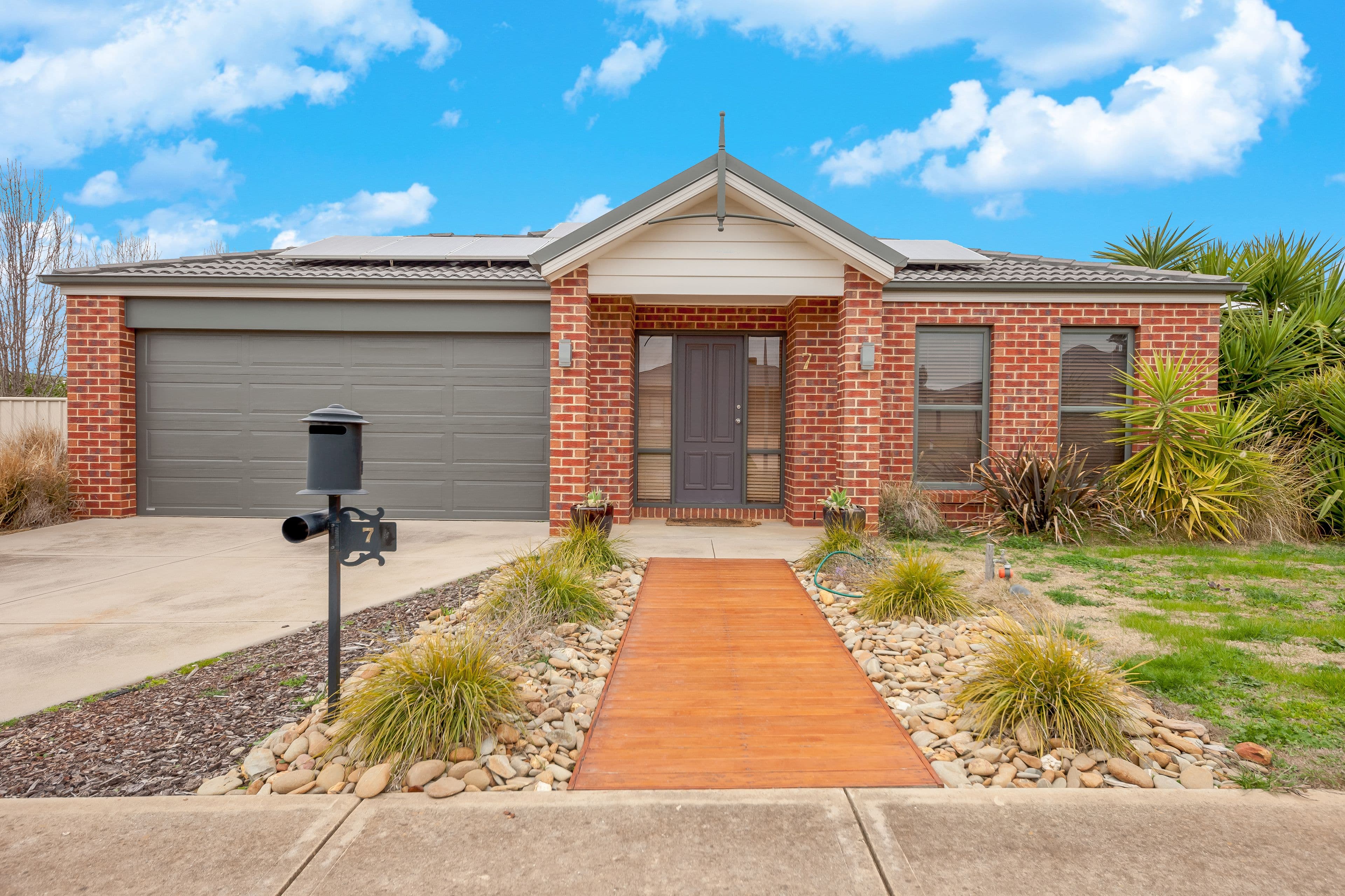 7 Alluvial Street, Rutherglen VIC 3685, Rutherglen - Image 1