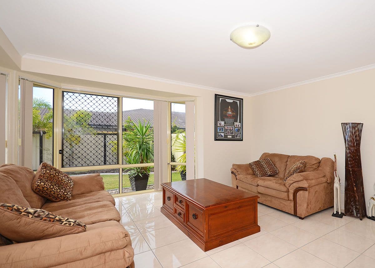 17 Pinehurst Drive, Wondunna QLD 4655, Wondunna - Thumbnail 3