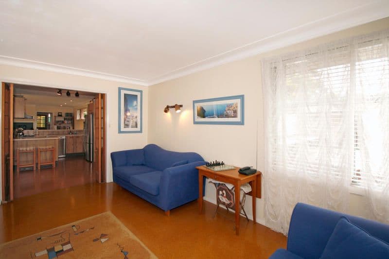 61 Parklands Avenue, HEATHCOTE NSW 2233, Heathcote - Thumbnail 3