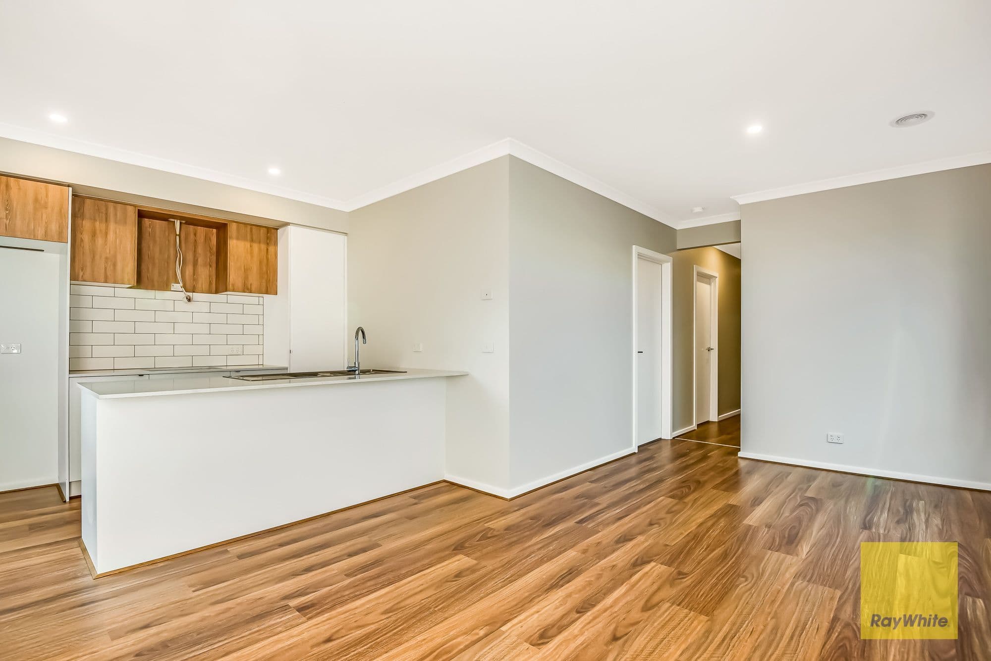 52 Crilly Street, Tarneit VIC 3029, Tarneit - Thumbnail 4
