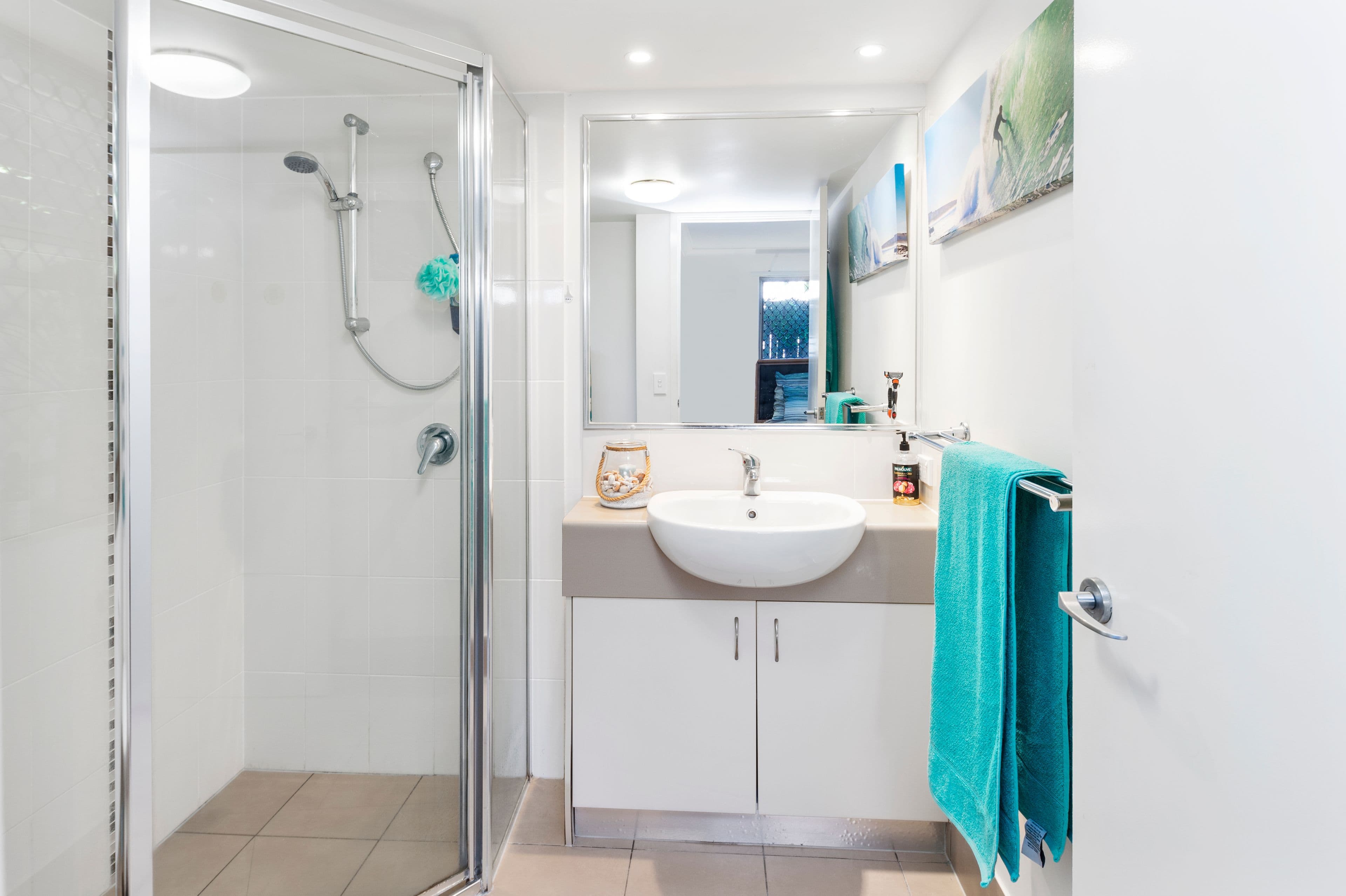 13D Wyndham Avenue, Southport QLD 4215, Southport - Thumbnail 4
