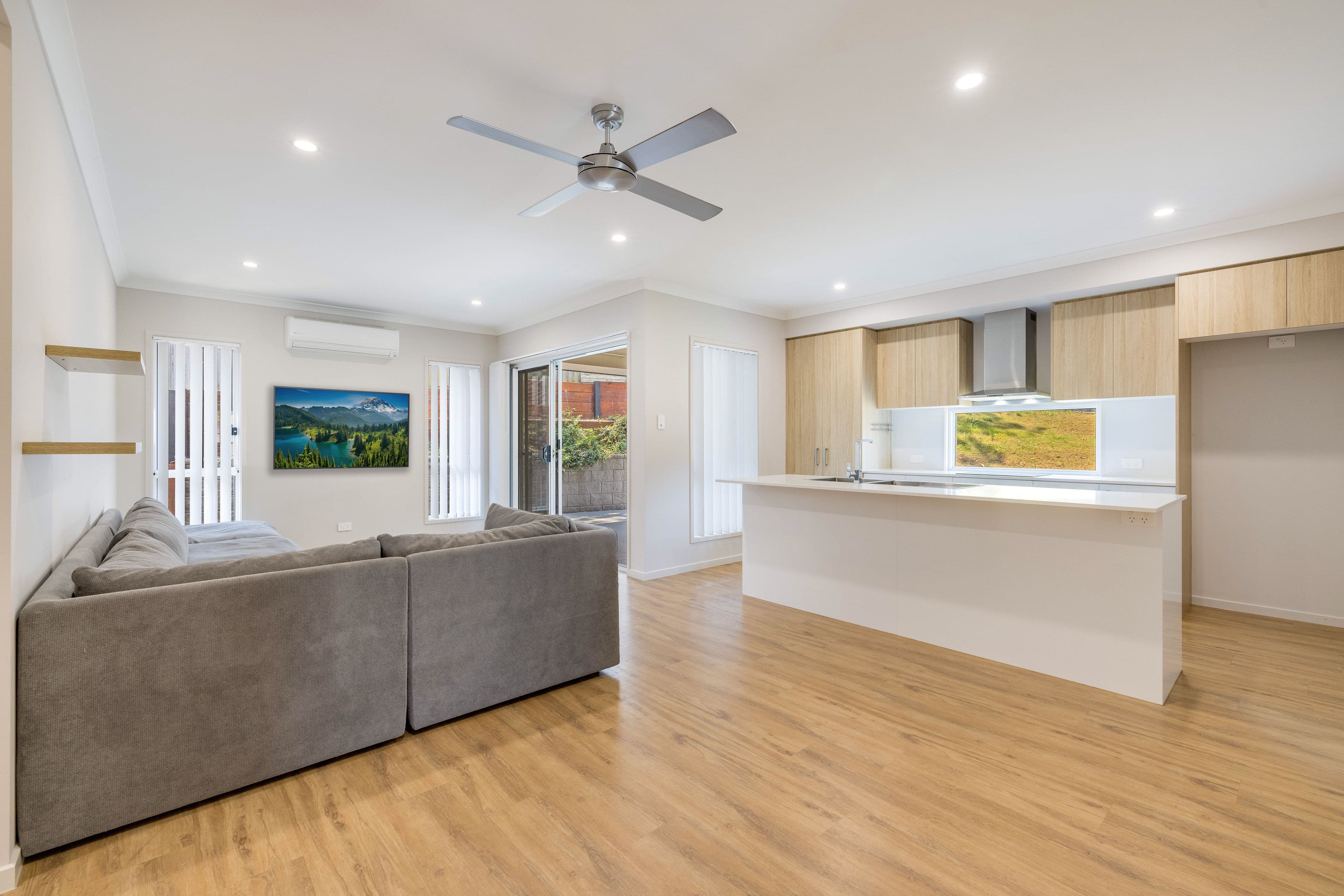 17 Holland Street, Landsborough QLD 4550, Landsborough - Thumbnail 4
