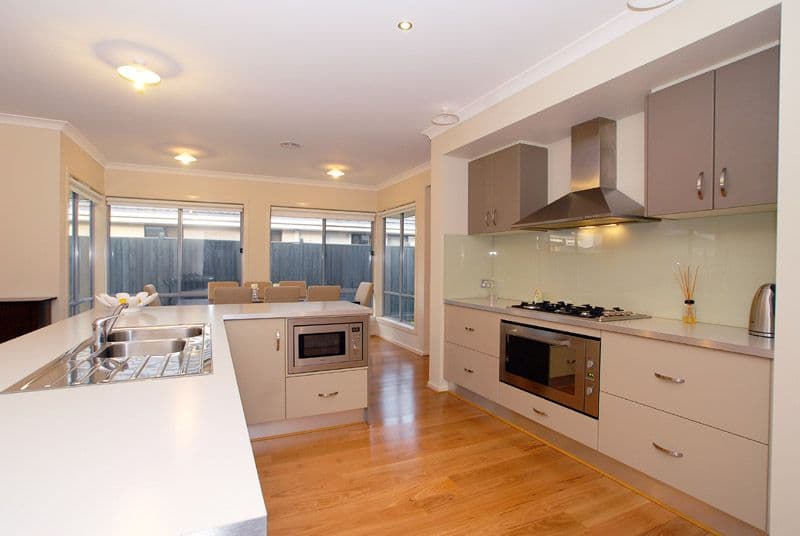 64/1 Acacia Avenue, Surfers Paradise, QLD, 4217, Surfers Paradise - Thumbnail 2