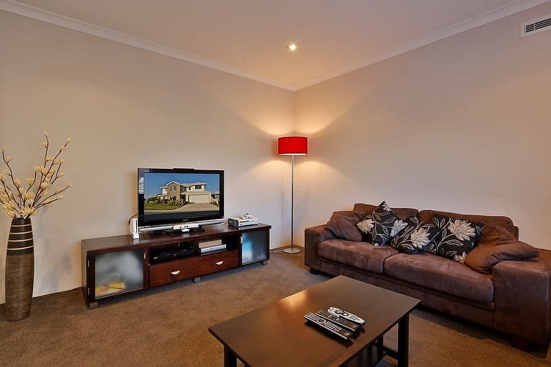 9 Prospector Loop, BASSENDEAN WA 6054, Bassendean - Thumbnail 3