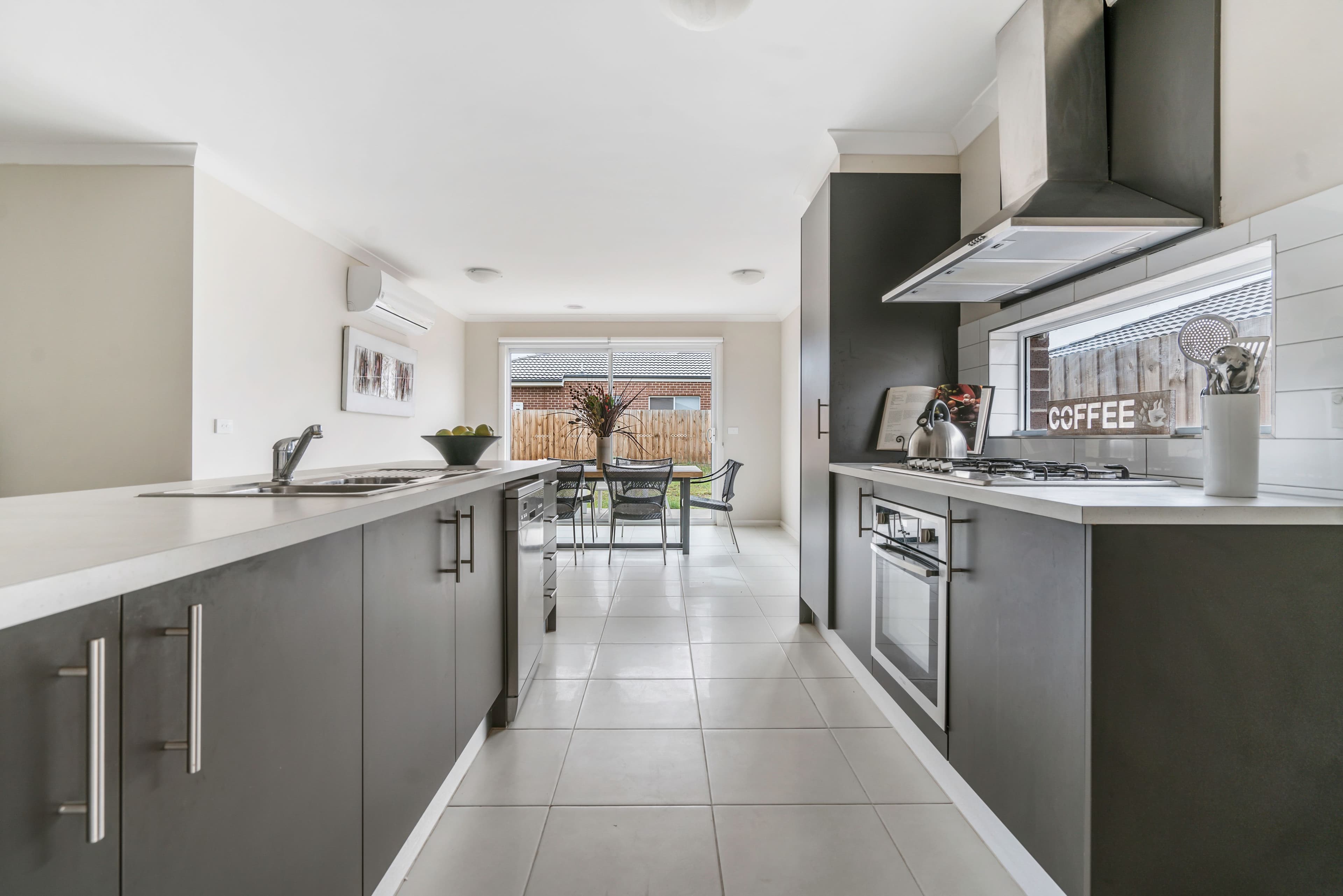 1 Horan Way, Melton South VIC 3338, Melton South - Thumbnail 7